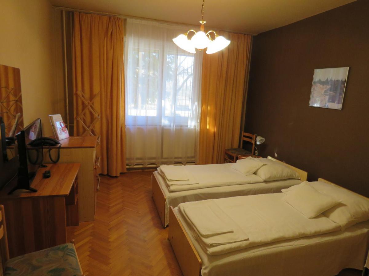 Thermal Apartmanhaz Komarom Ngoại thất bức ảnh