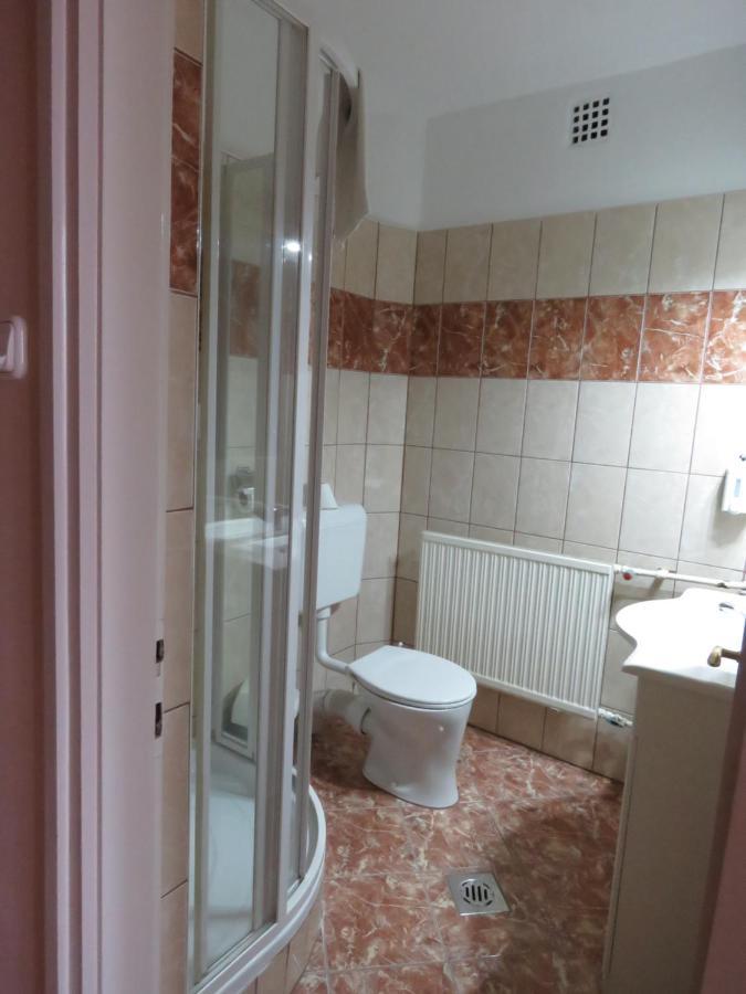 Thermal Apartmanhaz Komarom Ngoại thất bức ảnh