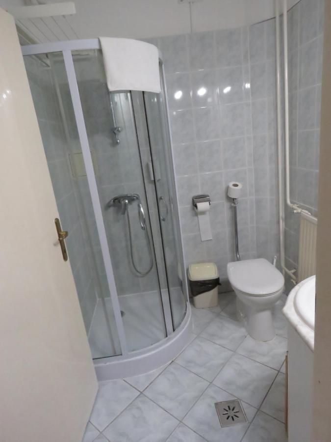 Thermal Apartmanhaz Komarom Ngoại thất bức ảnh